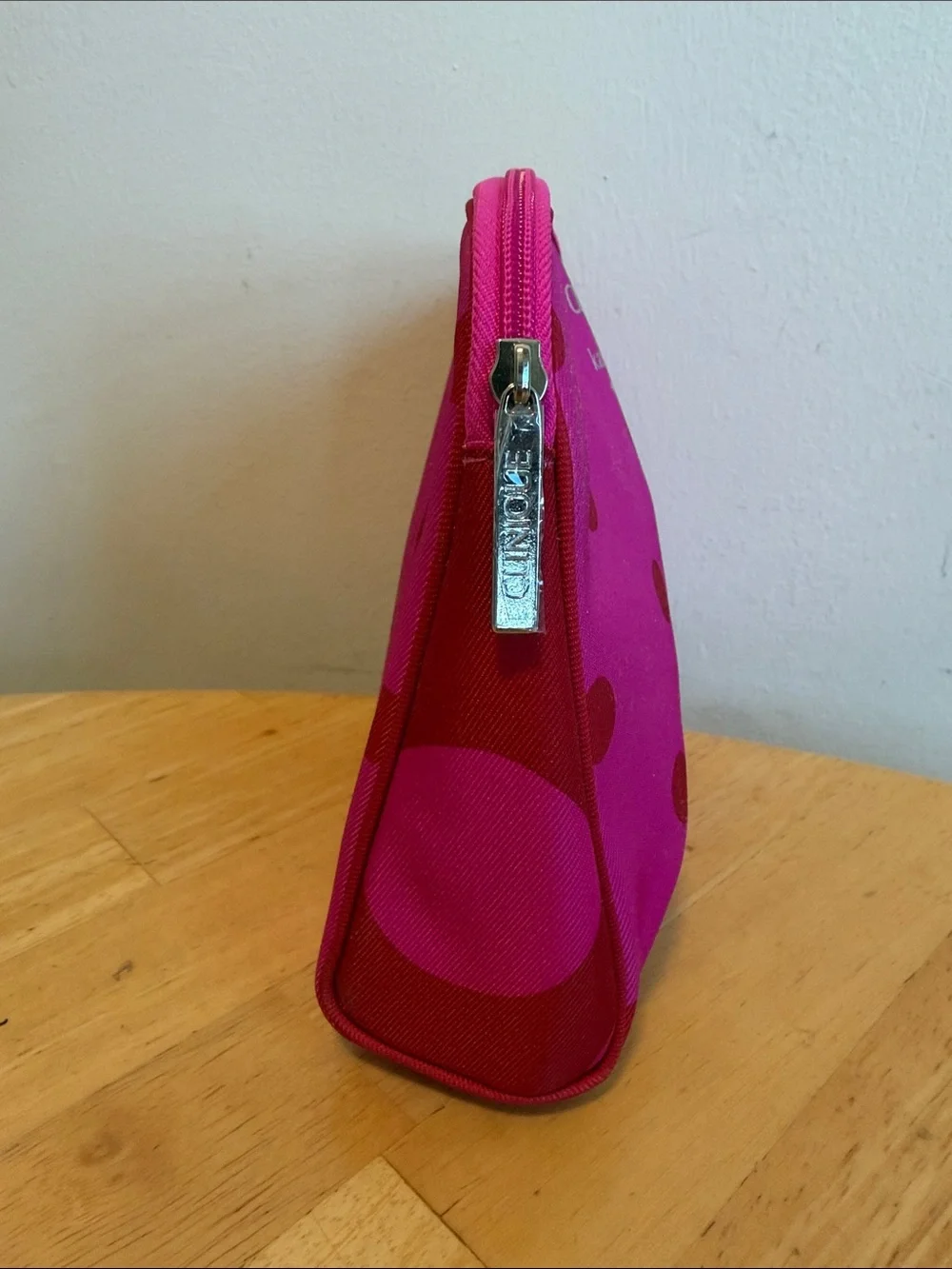 clinique x kate spade stylish cosmetic